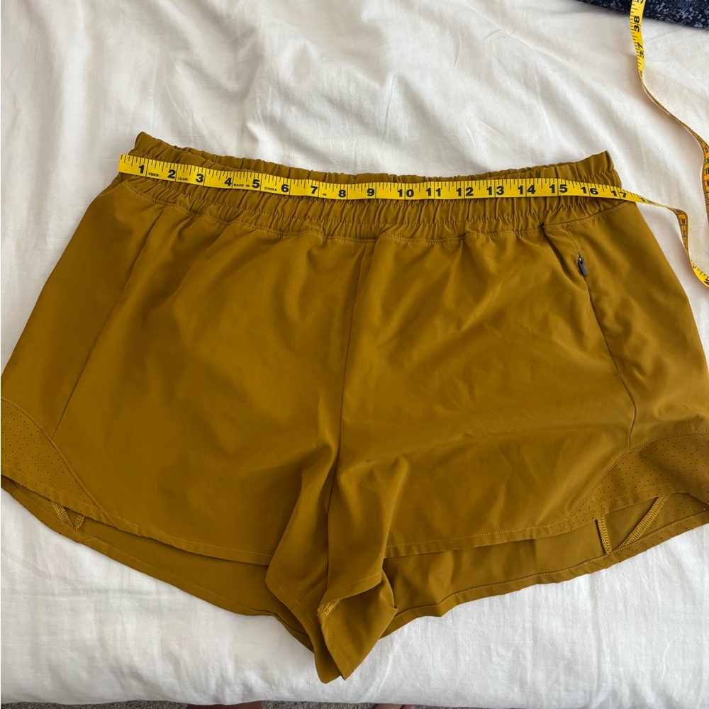 CALIA mid rise infinity run shorts